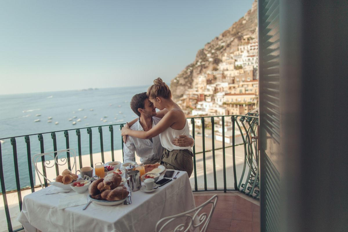 Where In Italy Is Best For A Honeymoon? (Luxury Destinations)